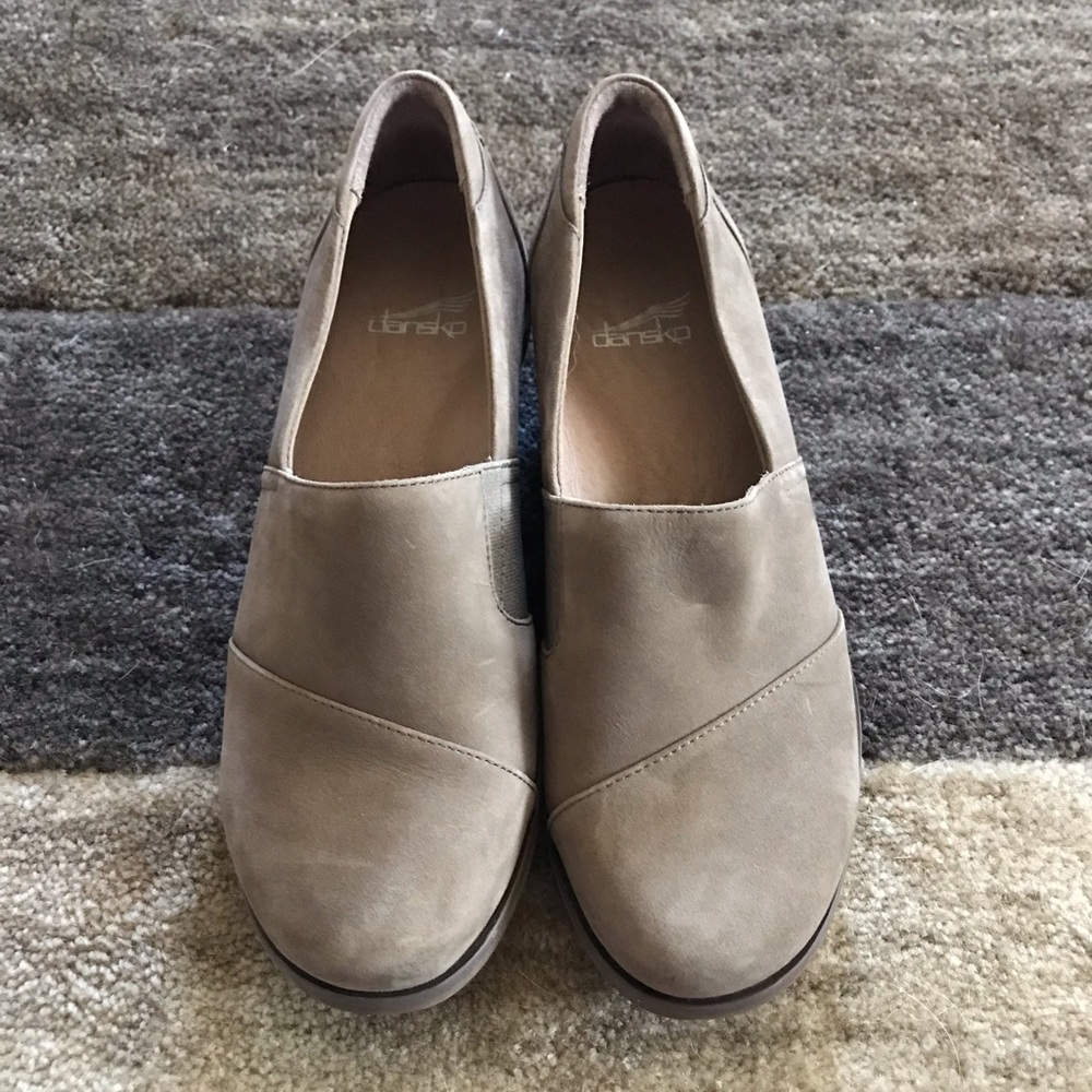 Like New Dansko Clogs.